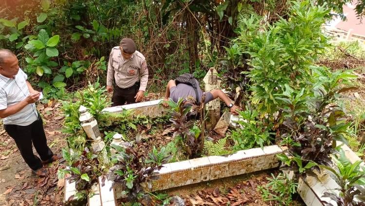 Seram ! Batu Nisan Kuburan Dicabuti Gegerkan Sibolga