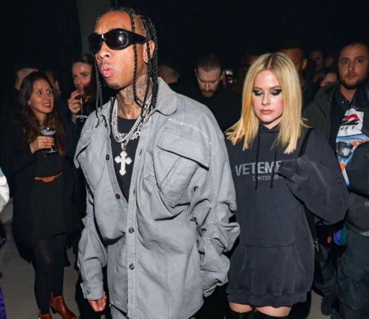 Avril Lavigne dan Tyga Dirumorkan Resmi Menjalin Asmara