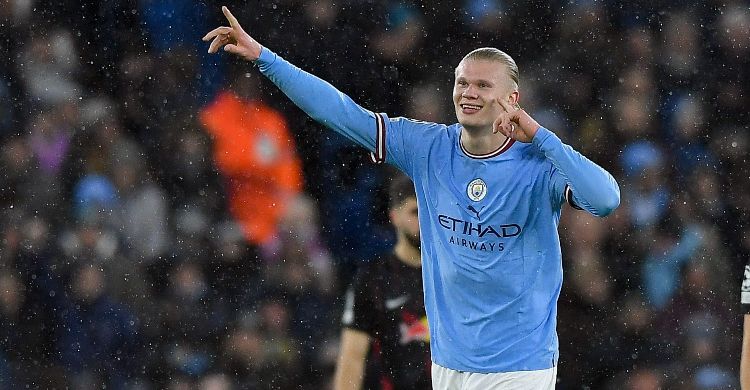 Amuk Sang 'Monster' tak Terbendung