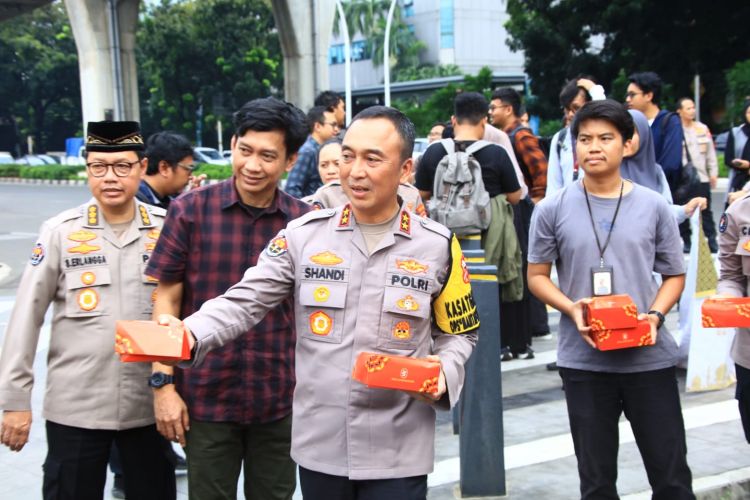 4 Jenderal Polri Kompak Bareng Wartawan Sebar Kebaikan di Bulan Ramadan