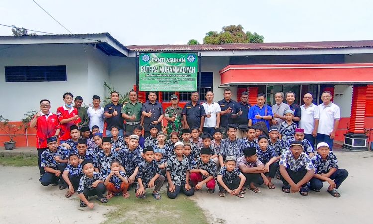 Pundi Amal Rangkul Subdenpom-Kompi 126 Salurkan Santunan Ramadan