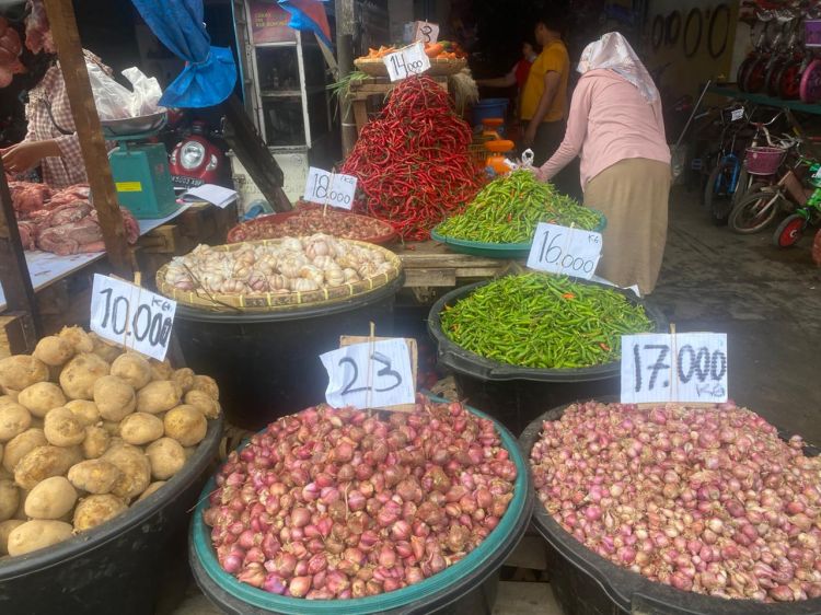 Kamis Ini Puncak Belanja Sebelum Lebaran, Sejumlah Harga Pangan Justru Turun