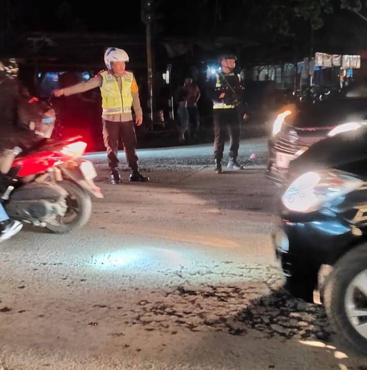 Sampai Malam, Kapolda Sumut Bantu Urai Kemacetan Arus Balik Lebaran di Langkat