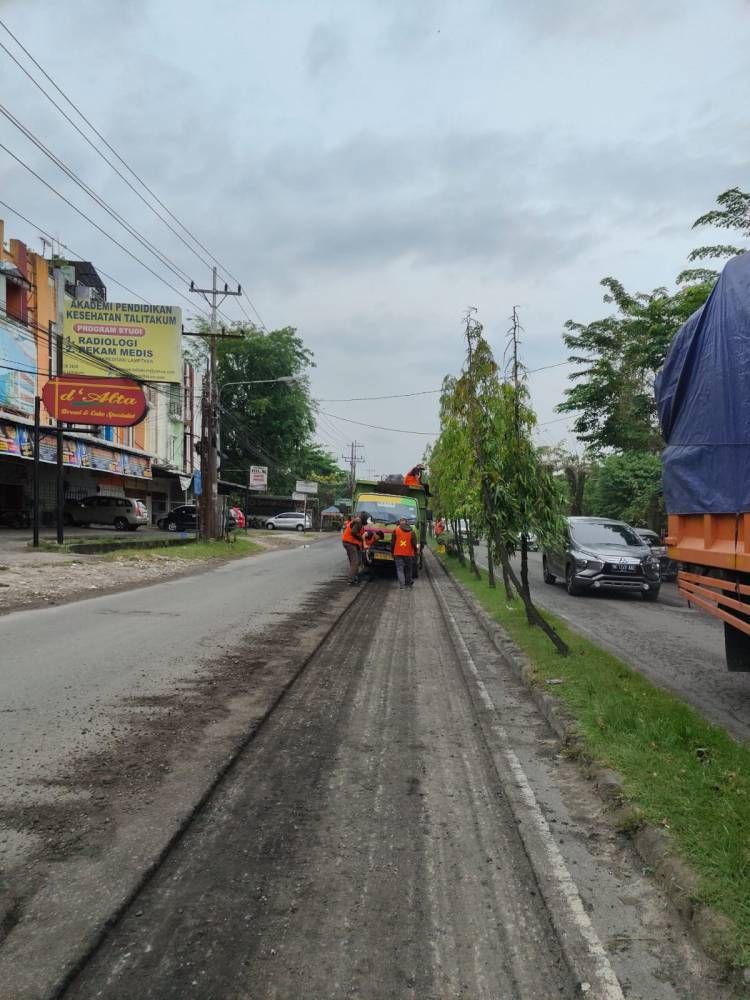Keluhan Masyarakat, Pemko   Medan Perbaiki Tiga Jalan Provinsi