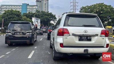 ASN Dilarang Mudik Pakai Mobil Dinas & Minta THR ke Swasta
