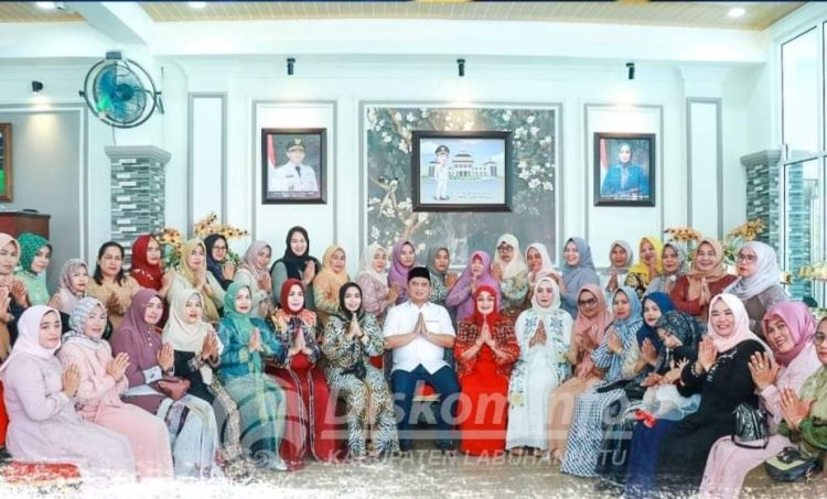 Bupati Erik Gelar Halal bi Halal