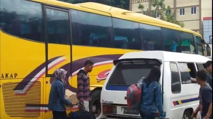 Terminal Sibolga  Mulai Dibanjiri Pemudik