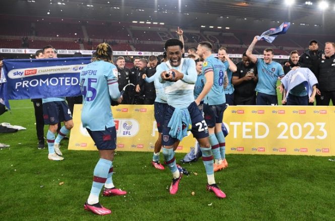Burnley Jadi Klub Pertama yang Promosi ke Premier League