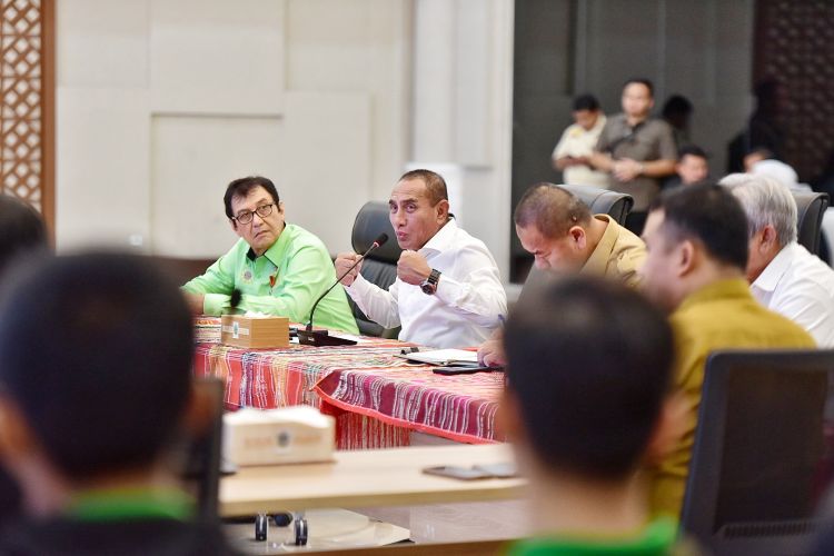 Gubsu Minta Atlet Karate Jadikan PON Gambaran Sumut Bermartabat