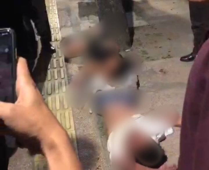 Entah Siapa Yang Salah, Brak! Dua Remaja Terkapar Bersimbah Darah Laga Kambing Dengan Mobil