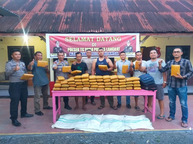 Dua Warga Langsa Bawa 105 Kg Ganja Untuk Diedar ke Bandar Lampung