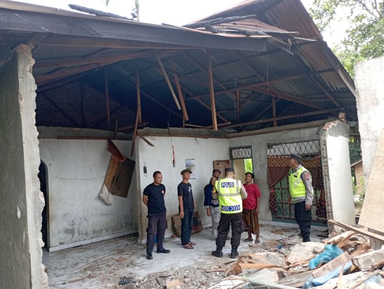 Dua Rumah di Mentawai dan Nias Rusak Pascagempa M6,9
