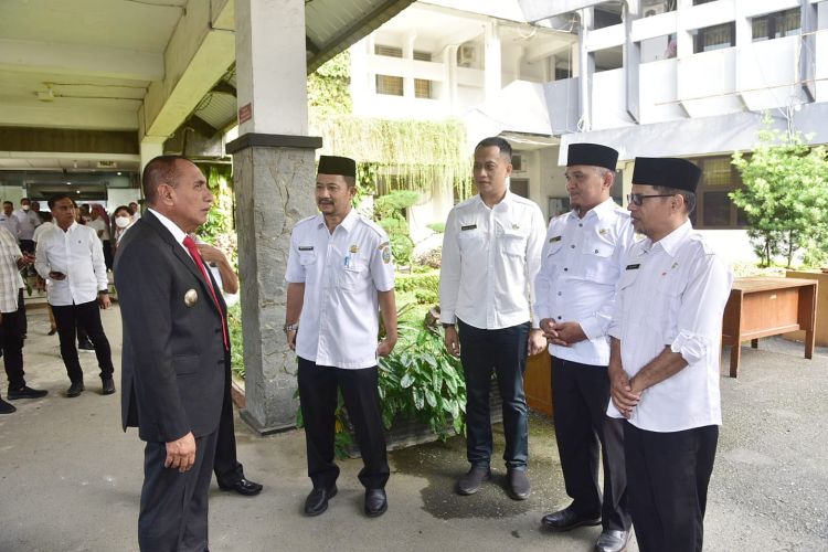 Sidak OPD Pasca-Libur Lebaran, Edy Pastikan  Pelayanan Publik Berjalan Normal