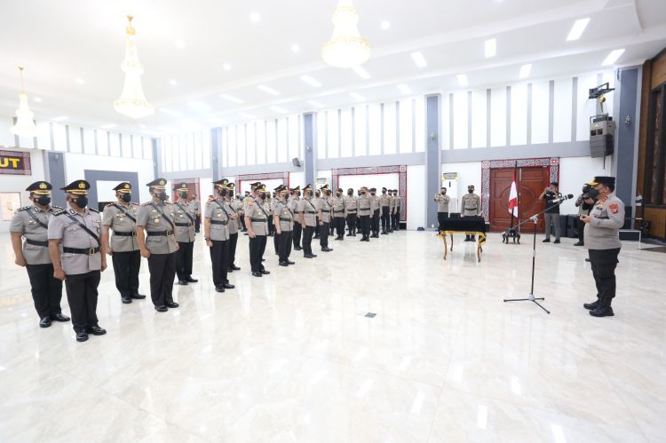 Kapolda Sumut Sertijabkan 5 Kapolres dan 4 Pejabat Utama