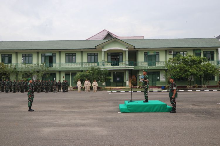 Kodim 0104/Atim Gelar Upacara Di Bulan Suci Ramadhan