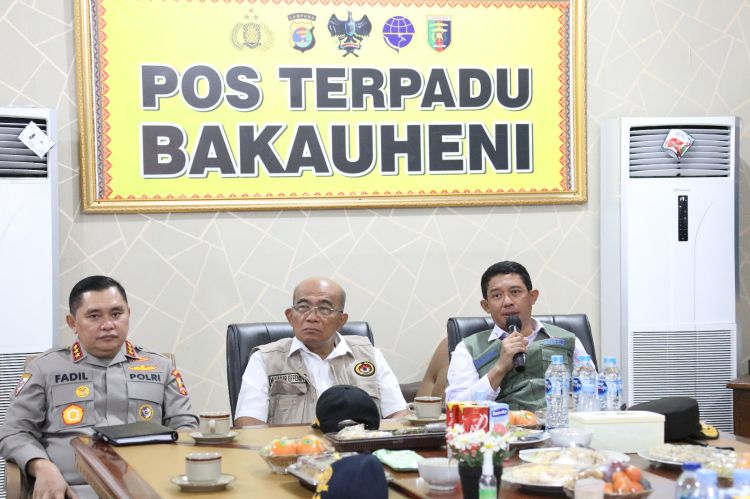 Kepala BNPB Dampingi Menko PMK Tinjau Arus Balik Idulfitri