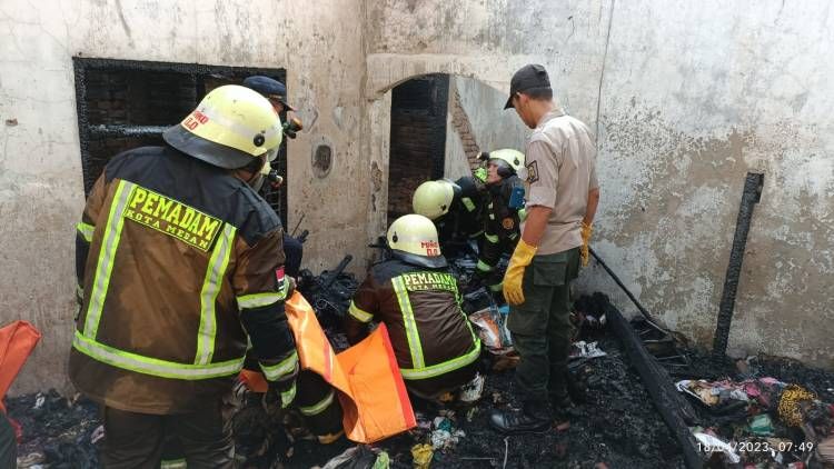 BREAKINGNEWS ! Di Medan, Sekeluarga 6 Orang Tewas Terpanggang