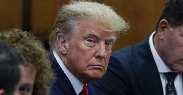 Mantan Presiden AS Celingukan   Dikursi Pesakitan, Trump Didakwa  34 Kejahatan