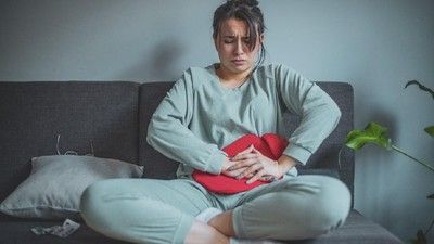 Ini Penyebab Perut Bagian Kiri Sakit