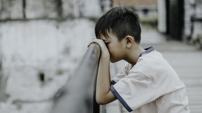 7 Tanda Anak Jadi Korban Bullying, Orang Tua Wajib Peka
