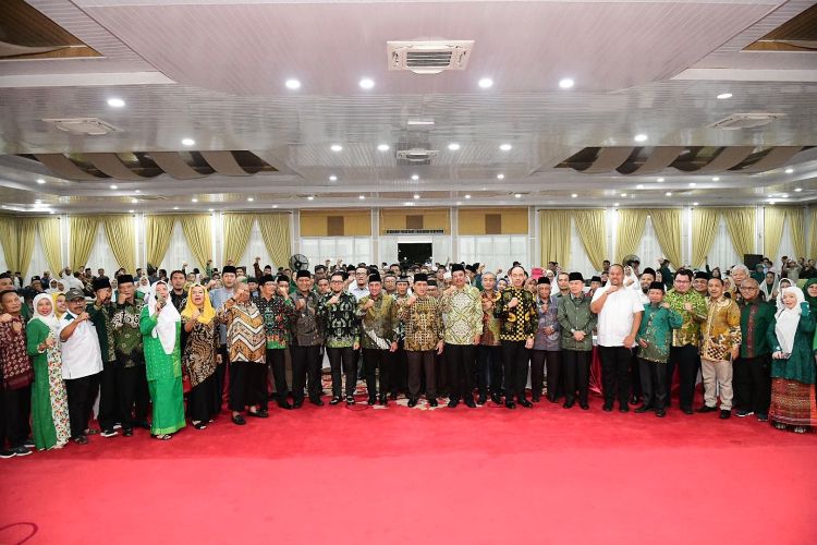 Gubernur Minta KAHMI Tetap Jaga Persatuan di Tengah Umat