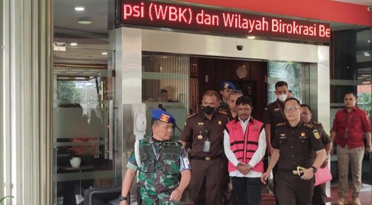 Kejagung Tetapkan Menkominfo Tersangka Korupsi Menara BTS