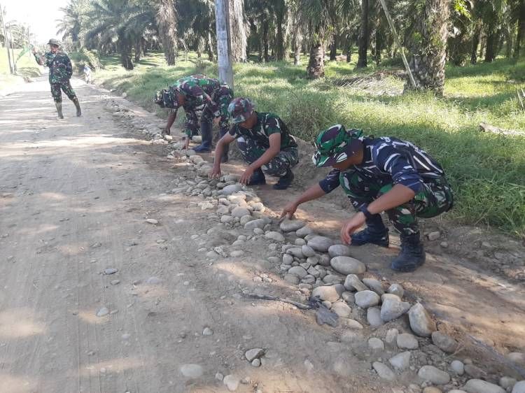 Lewat TMMD, TNI Secara Tegas Nyatakan Ikut Membantu Pembangunan Daerah