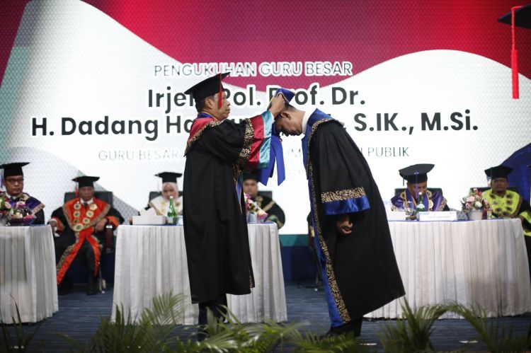 Irjen Pol Dadang Hartanto Resmi Dikukuhkan Guru Besar UMSU
