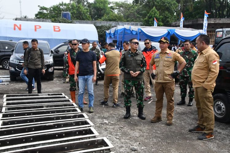 Kepala BNPB Tinjau Progres Pembangungan Rumah Tahan Gempa di Cianjur