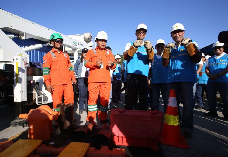 Siap Sukseskan KTT ASEAN di Labuan Bajo, Dirut PLN Pimpin Apel Siaga Kelistrikan bersama Gubernur NTT