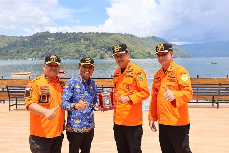 Kantor SAR Medan Latih Potensi SAR di Permukaan Air Kawasan Danau Toba