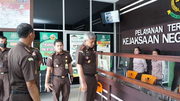 Kunker ke Kejari Simalungun, Kajati Sumut Monitor Posko Pemilu