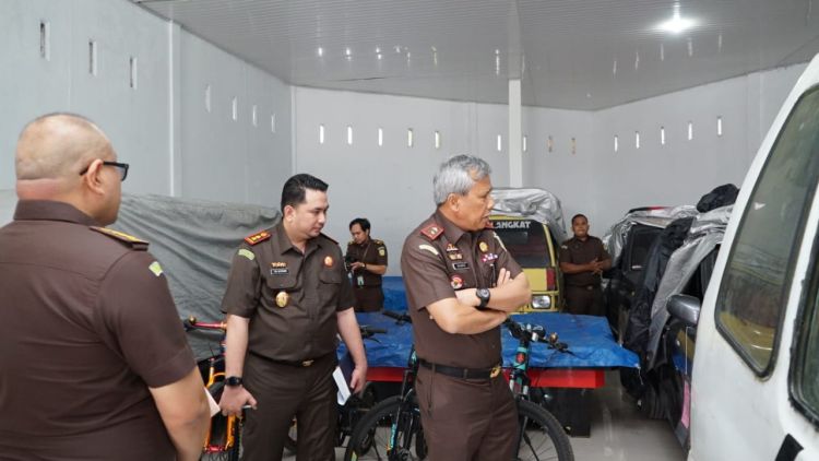 Kunker Ke Kejari Karo, Kajati Sumut Ingatkan Seluruh Jajaran Kompak dan Tangani Perkara Dengan Profesional