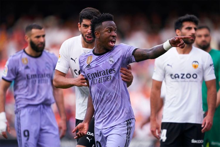 6 wasit VAR Dipecat Buntut Kasus Rasisme Kepada Vinicius Jr