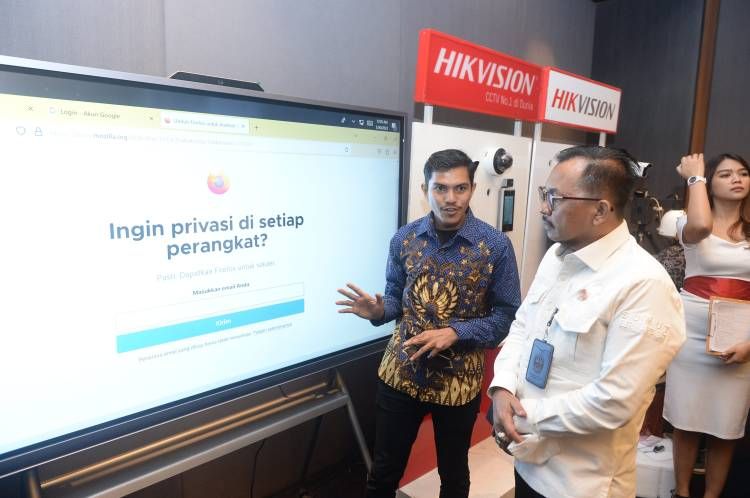 Tingkatkan Keamanan dan Efisiensi Kebijakan, Kabupaten-Kota Harus Terapkan Teknologi Smart City