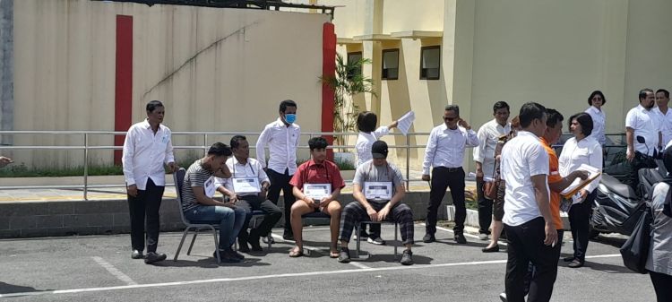 Polisi Rekonstruksi Kasus Penganiayaan Ken Admiral