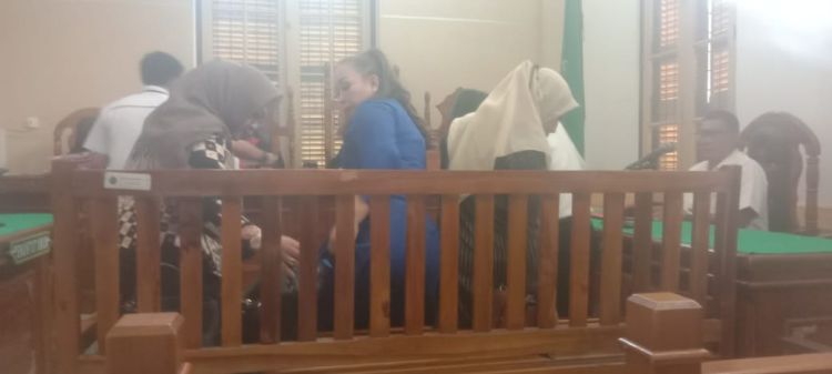 Akui Terima 100 Juta, Rosmala Minta Hakim Tahan Mantan Anggota DPRD Sumut