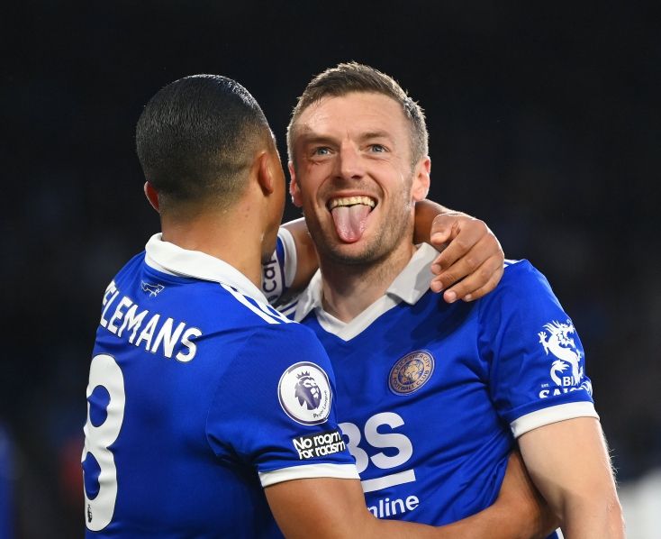 Leicester Sementara Keluar Dari Zona Degradasi