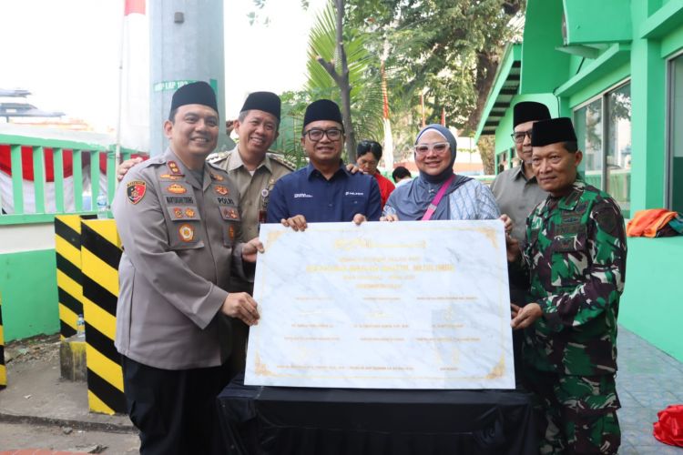 Masjid di Pelabuhan Tanjung Priok Dipercantik, Kapolres:: Dengan Ibadah Lingkungan Menjadi Aman dan Nyaman