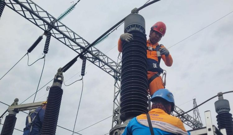 PLN Pastikan Keandalan Listrik Pelanggan melalui Pemeliharaan GI Selayang