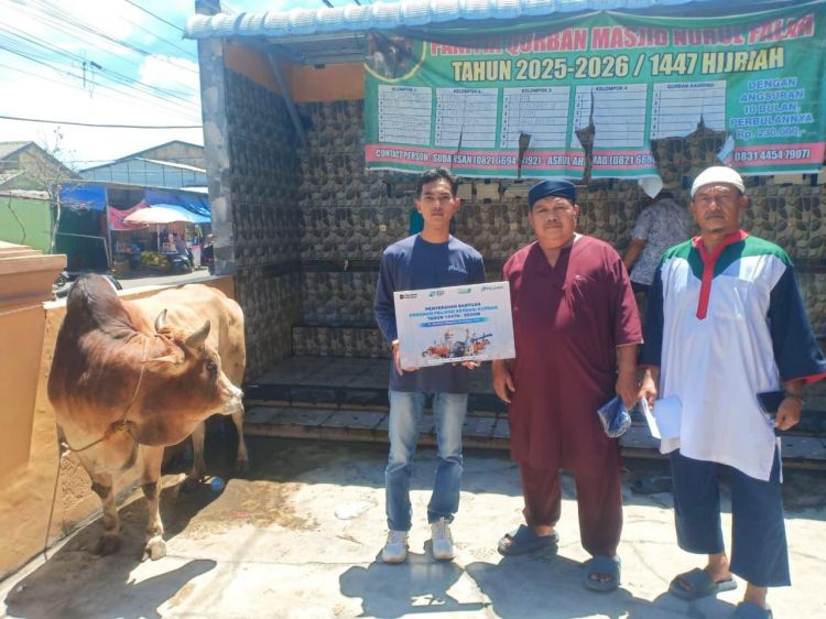 Pelindo Regional 1 Serahkan Hewan Qurban kepada Masjid Sekitar Pelabuhan