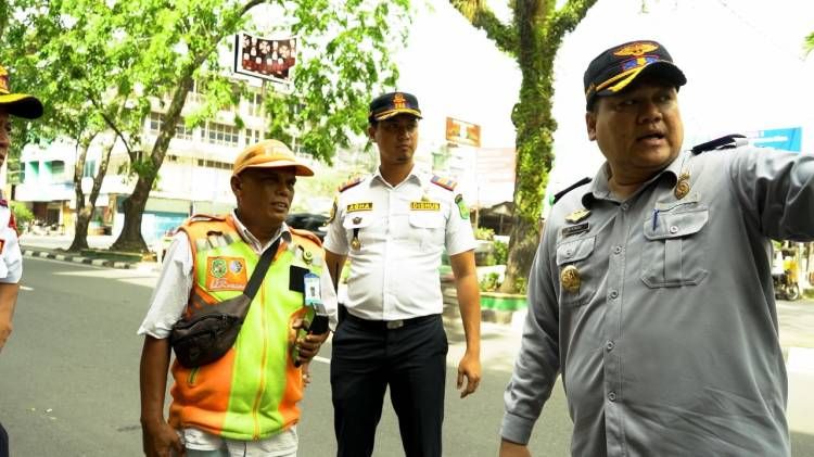 Tegakkan Aturan dan Ciptakan Kenyamanan Masyarakat Kota Medan, Dishub Seser Parkir Liar