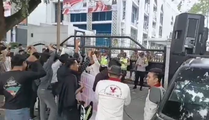 Demo, Margasu Sebut 100 Anggota DPRD Sumut Terima Suap Proyek 2,7 T