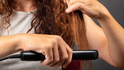 7 Kesalahan Menata Rambut yang Perlu Kamu Hindari