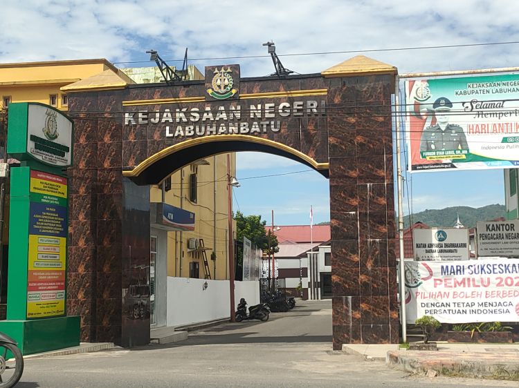 Dua Mantan Pejabat PUDAM Tirta Bina Diperiksa Kejari Labuhanbatu