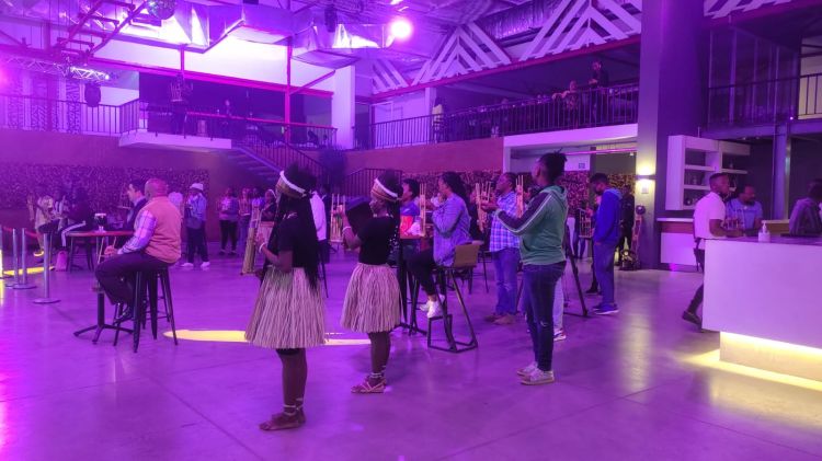 Angklung dan Tarian Papua Pukau Peserta Konferensi Ekonomi Kreatif di Mozambik