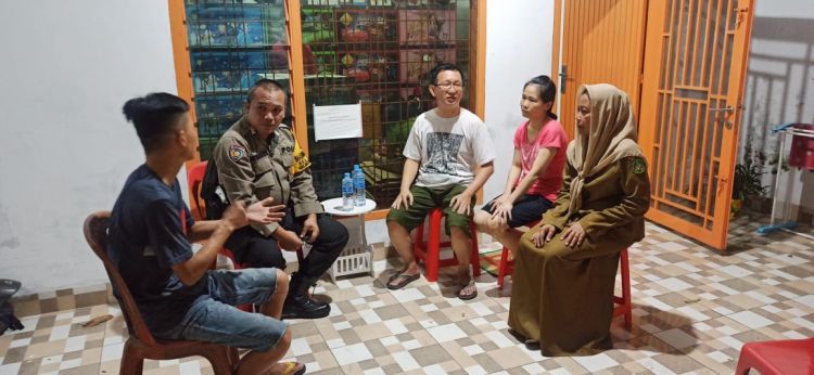 Bhabinkamtibmas Polsek Medan Baru Problem Solving Pertengkaran Antar Keluarga