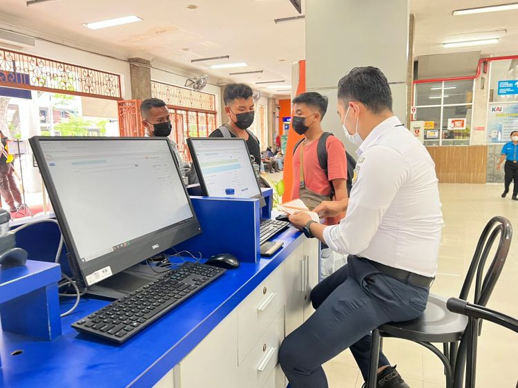 Sepekan Penerapan Aturan Baru, Penumpang Kereta Api di Sumut Turun 35 Persen