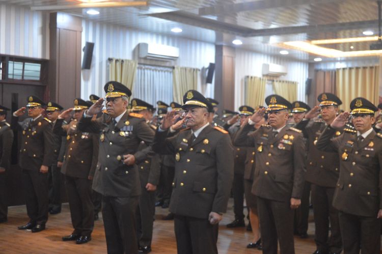 Ikuti Upacara HBA Bersama Presiden RI, Kajati Sumut Idianto Ajak Seluruh Jajaran Jangan Cepat Berpuas Diri, Tetap Profesional dan Jaga Integritas