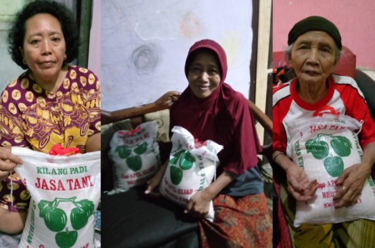 Penerima Sembako Keluarga Abdul Aziz Lubis : Alhamdulillah, Kami Doakan Semoga Dimudahkan Rezeki dan Semua Hajatnya